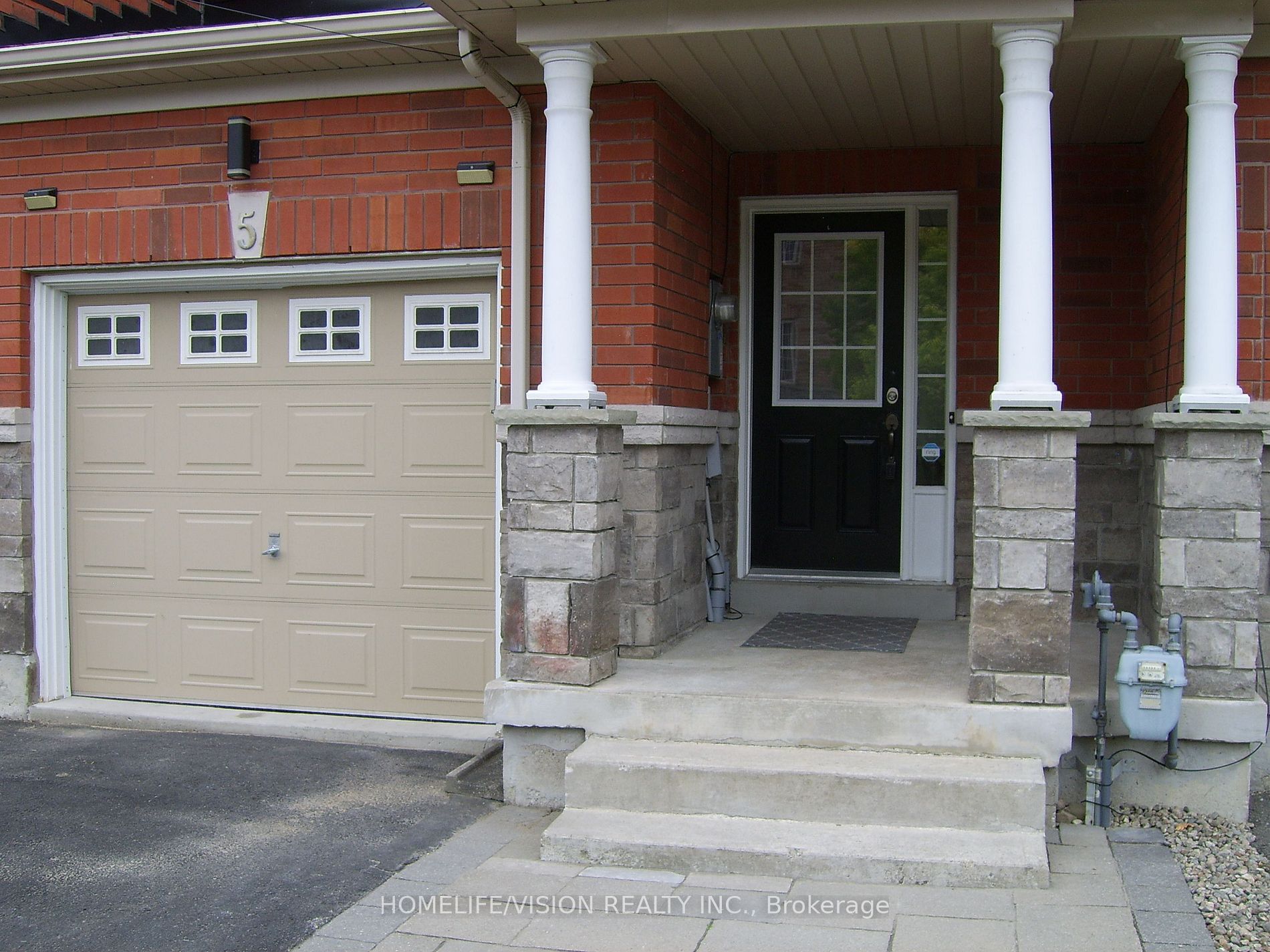 5 Hawkes Dr · Photo 2