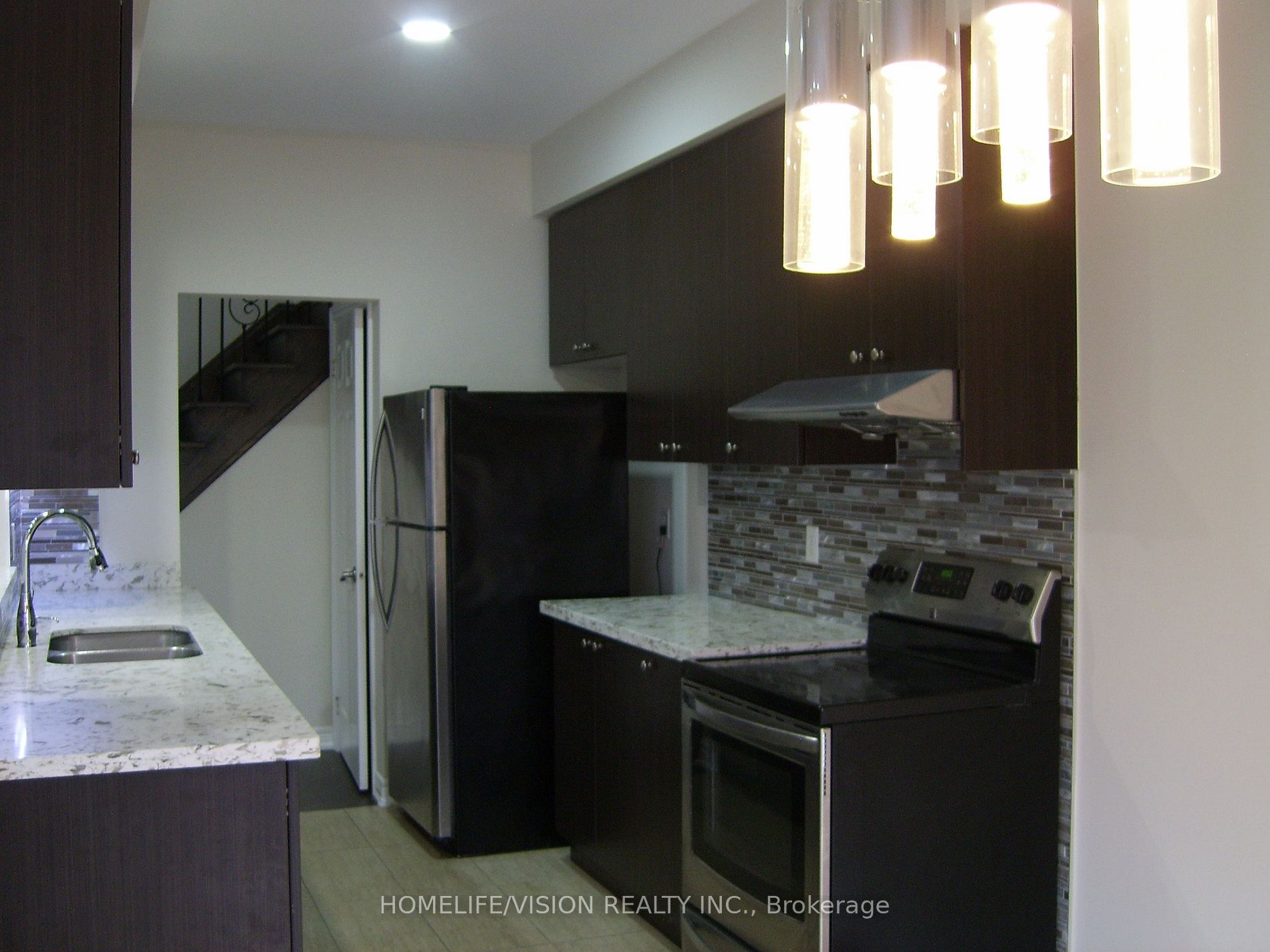 5 Hawkes Dr · Photo 4