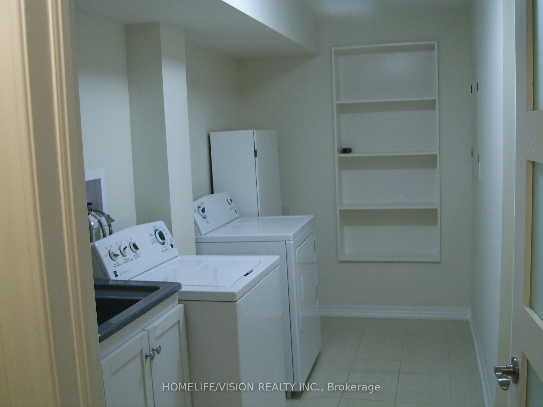 5 Hawkes Dr · Photo 13