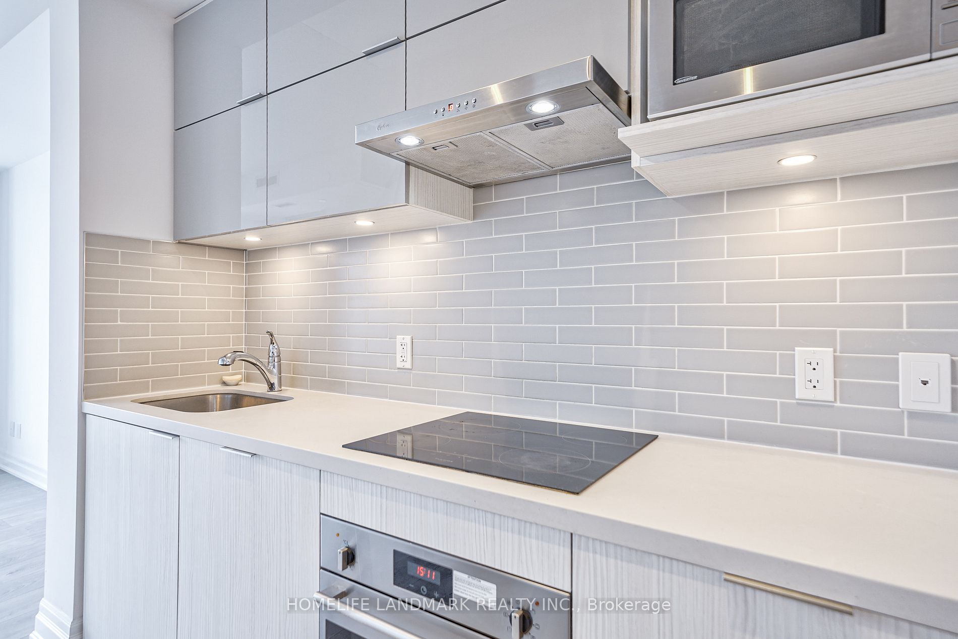 8 Rouge Valley Dr W 509 · Photo 5