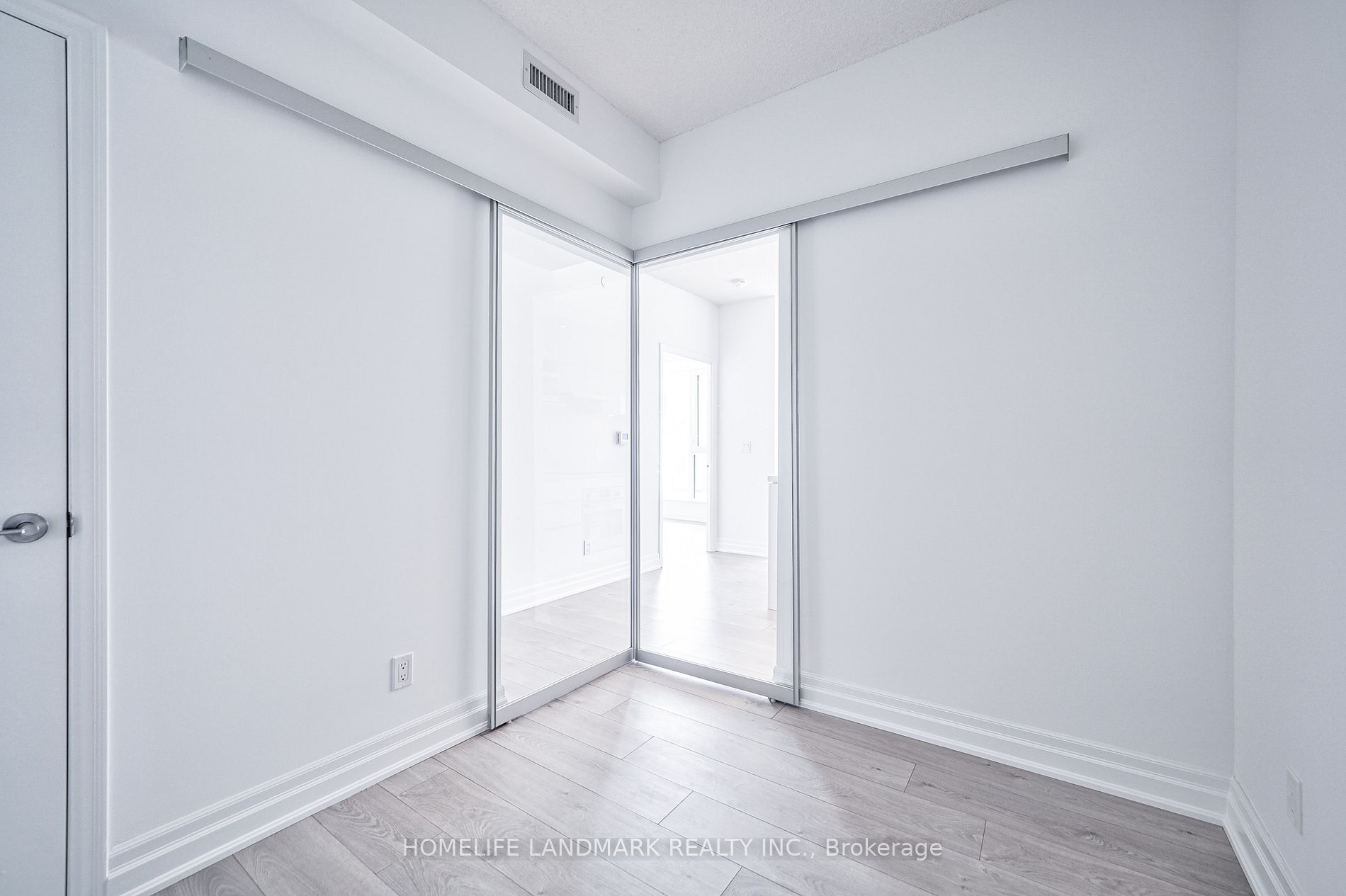 8 Rouge Valley Dr W 509 · Photo 9