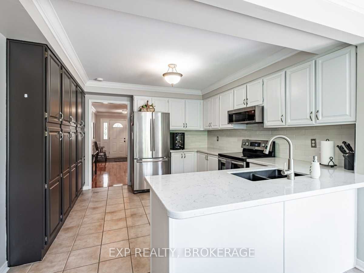1360 Old English Lane · 房屋照片 5