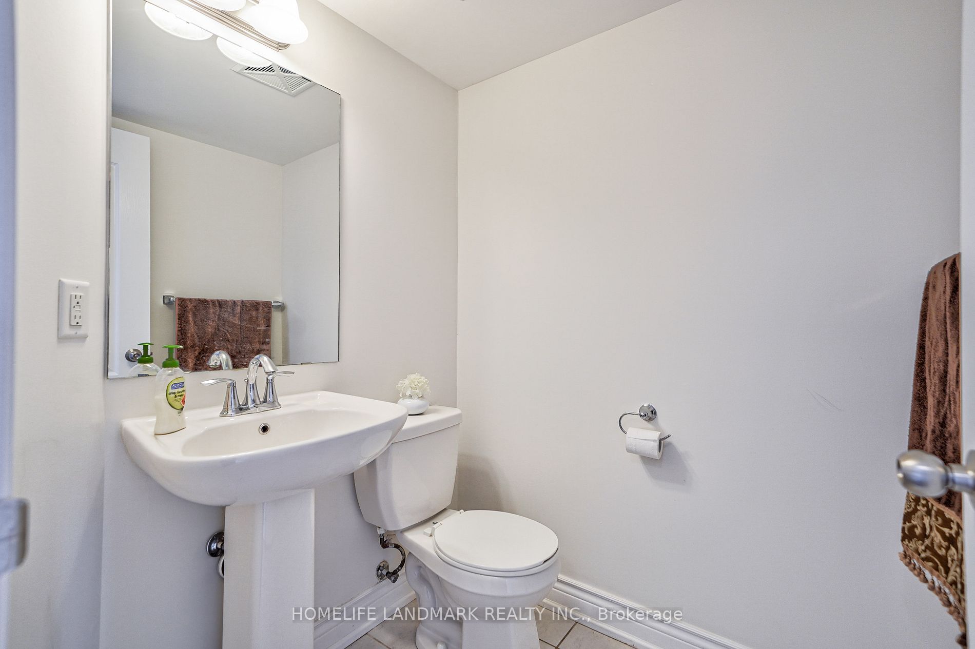 5595 Oscar Peterson Blvd 4 · Photo 4